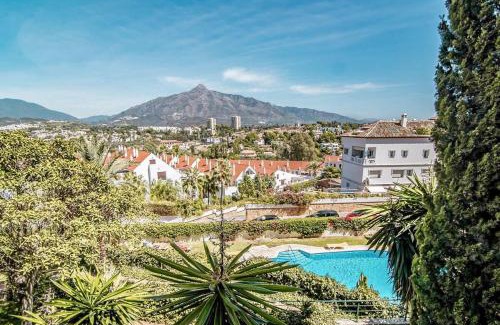 Nueva Andalucia Apartamento | DUPLEX PENTHOUSE PUERTO BANUS POOL PADDLE WIFI BBQ