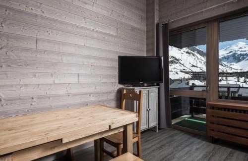 Le Lavachet Apartamento | Duplex rénové, skis aux pieds, balcon, proche commerces, 8 pers, animaux acceptés - FR-1-502-466