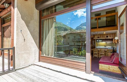 Val-d'Isere Apartamento | Duplex rustique avec grande terrasse au Sud, proche vieux Val-d'Isère - FR-1-694-310