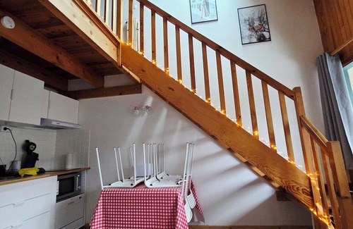 Laveissiere Apartamento | Duplex sleeps 4/6, at the foot of the slopes, ideal for families.