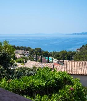 Le Dramont Apartamento | Duplex vue mer avec piscine à Boulouris