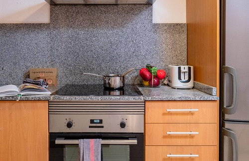 Palamos Apartamento | Duplex à 50m de Platja Gran de Palamós, climatisé, avec terrasse, wifi, parking et ascenseur.