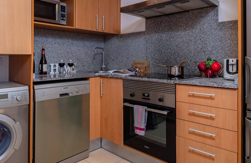 Palamos Apartamento | Duplex à 50m de Platja Gran de Palamós, climatisé, avec terrasse, wifi, parking et ascenseur.