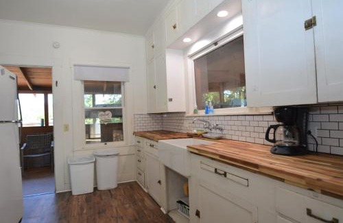 Bass Lake Casa | Dupzyk Lake Front Reduced Nightly Rate