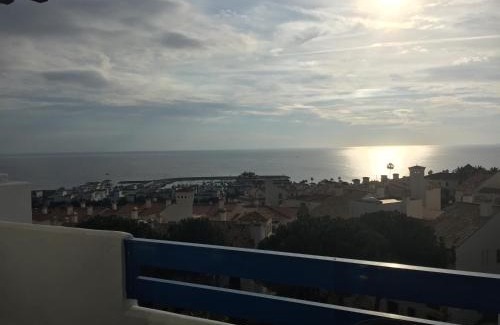Castillo de Sabinillas Apartamento | Duquesa suite and golf with a spectacular sea view