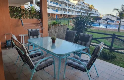 Castillo de Sabinillas Apartamento | Duquesa Suites Golf and Gardens