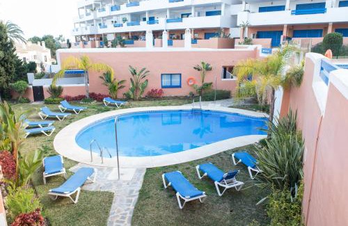 Castillo de Sabinillas Apartamento | Duquesa Suites Golf and Gardens