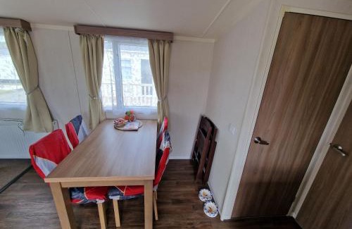 West Lulworth Complejo | Durdlee Door, D27, Main Rd, West Lulworth, Wareham BH20 5PU