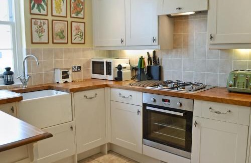 St Margaret's at Cliffe Casa | Durdrich Cottage