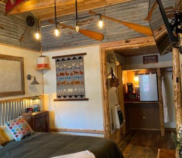 Cloudcroft Hotel | Dusty Boots Motel & Cafe