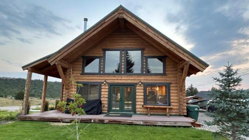 Dutch John Casa | Dutch John Adventure Outpost, 2800 Sq Ft Log Home