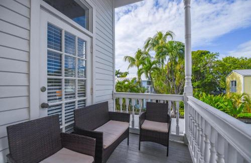 Uptown - Upper Duval Casa | Duval Delight