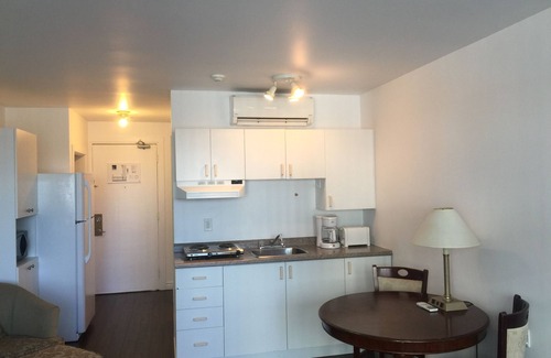 Hull Apartamento | Duvernay Studios and Suites