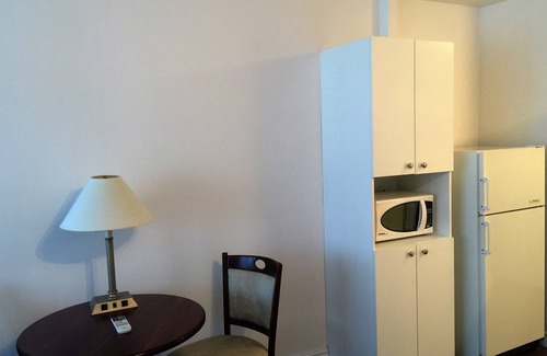 Hull Apartamento | Duvernay Studios and Suites
