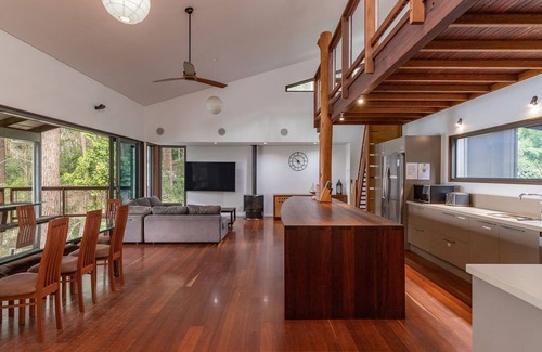 Smiths Lake Casa | Dux Nutz - Pacific Palms Holidays