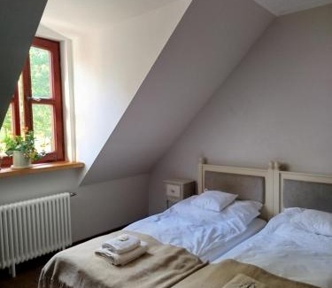 gmina Obryte Casa | Dwór Zalipie w Starych Zambskach