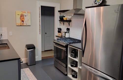 Morganton Casa | Dwell Well House- Upscale 2 BR/2 BA house downtown w/private fenced yard