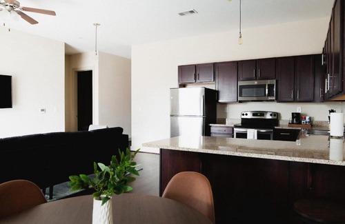 Montgomery Apartamento | Dwella at 79 Commerce Street
