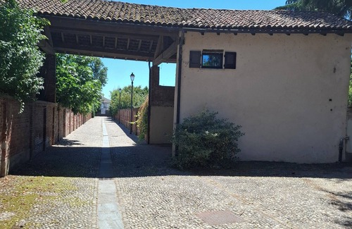Caltignaga Casa | Dwelling of the ancient walls.