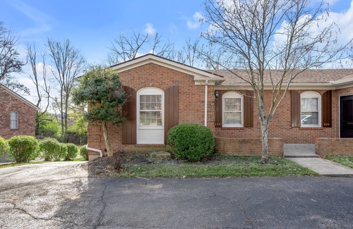 Lexington Casa | DWNTN Lex - 3bd/2ba - Lounge & Patio - Near Keeneland, UK, & KY Bourbon Trail!