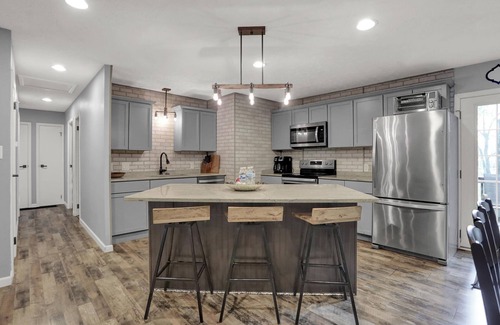 Westfield Casa | Dwntwn Westfield Family home close to GrandPark and local entertainment
