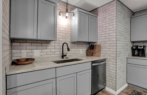 Westfield Casa | Dwntwn Westfield Family home close to GrandPark and local entertainment
