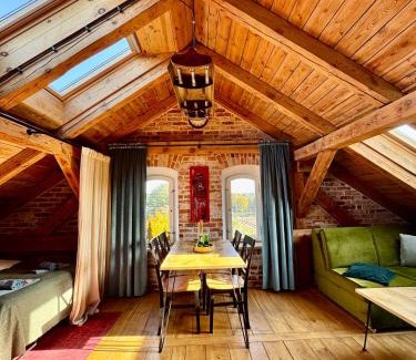 Osie Casa | Dworzec Tleń