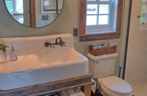 Castle Rock Cabaña | Dyer House Inn - An Exclusive Restored Barn