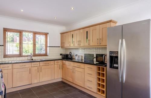 Llandre Casa | Dyffryn Cain