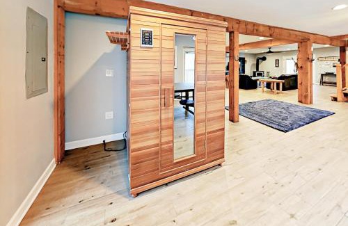 Hendersonville Casa | Dynasty Palace
