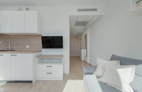 Krzyki Apartamento | Dyrekcyjna 1 | Wroclaw | Comfortable Studio | AC | Parking