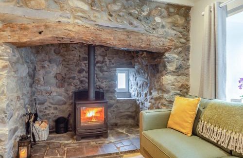 Dinas Casa | Dyserth
