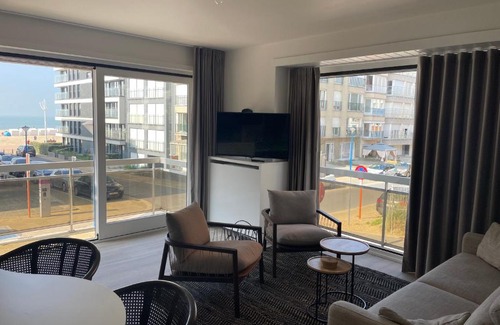 Koksijde-Bad Apartamento | Dzee Appartement frontaal zeezicht en gratis parking