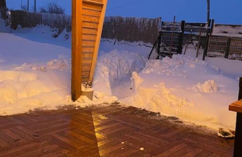 Golcuk Chalet De Esquí | eşsiz doğa manzarasında jakuzi keyfi sunan dağ evi