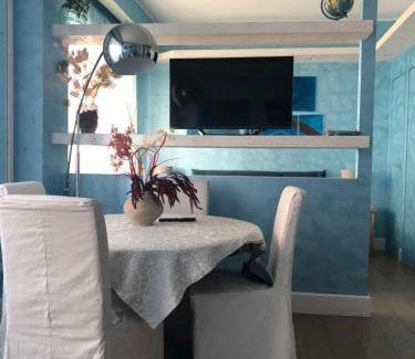 Quartiere XXXIV Lido di Ostia Levante Apartamento | E&C Suites Roma