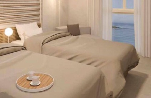 Kato Pyrgos Hotel | E.J. Pyrgos Bay Hotel