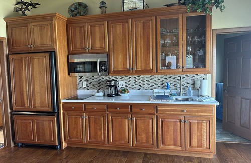 Baileys Harbor Apartamento | E&K Harbor Inn 1 bedroom Suite on lake Michigan in downtown Baileys Harbor