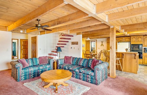 McCall Casa | E Lake Retreat