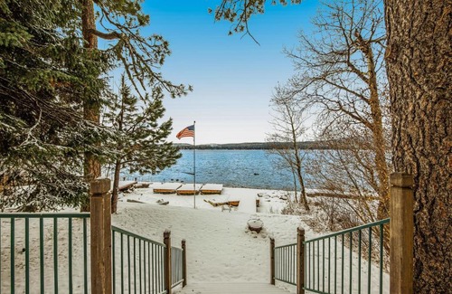 McCall Casa | E Lake Retreat