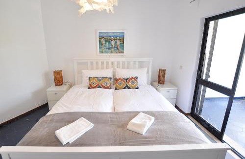 Alporchinhos Casa | E&M Beach House Aldeamento do Levante III