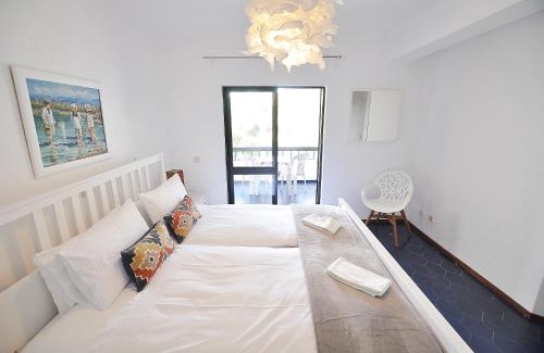 Alporchinhos Casa | E&M Beach House Aldeamento do Levante III