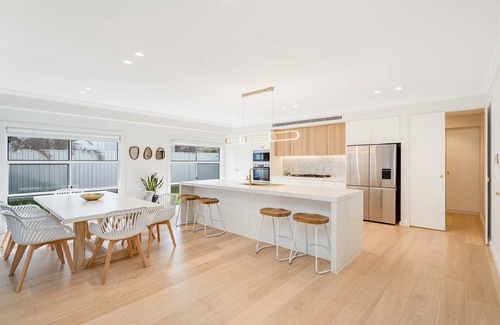 Long Jetty Casa | 'E RETREAT on Archbold' by Accom Holidays