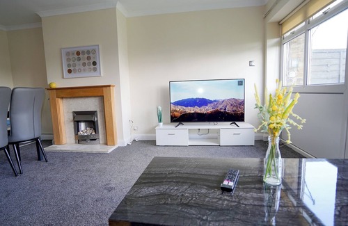 Ashford Apartamento | E2M Stays Heathrow Beautiful FreeParking