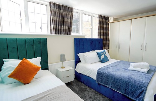 Ashford Apartamento | E2M Stays Heathrow Beautiful FreeParking