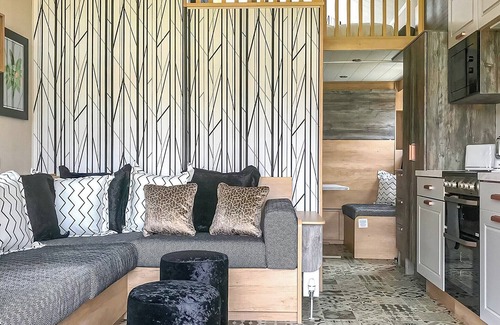 South Galson Chalet De Esquí | Each lodge is like a home from home with everything you need for a comfortable stay.