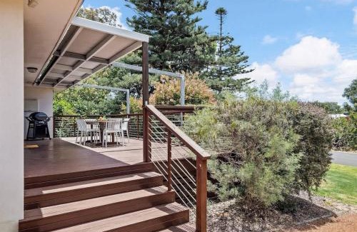 Eagle Bay Casa | Eagle Bay Beach House - 300m to the beach!