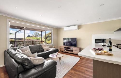 Eagle Bay Casa | Eagle Bay Beach House - 300m to the beach!