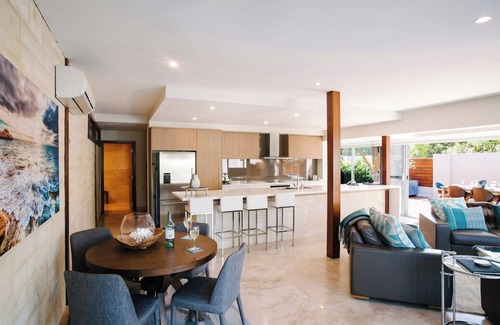 Eagle Bay Villa | Eagle Bay Store Pool Villa Conversion by the Beach