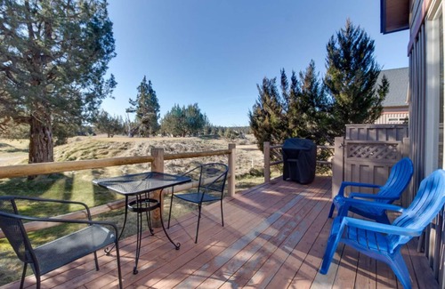 Redmond Chalet De Esquí | HERMOSO CHALET EN EL CAMPO DE GOLF CON TINA PRIVADA!