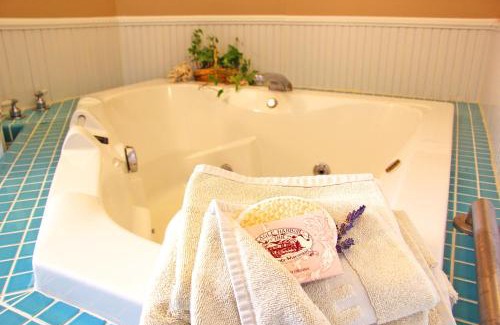 Ephraim Hotel | Eagle Harbor Inn